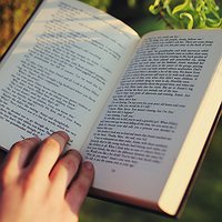 Presentació del llibre 'Rastres de fum' de Montserrat Vilarmau