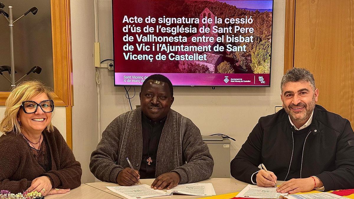 L’Ajuntament de Sant Vicenç i el Bisbat de Vic signen la cessió de Vallhonesta