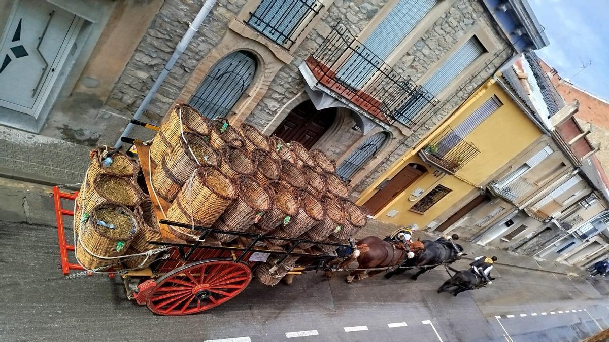 Sant Vicenç fa front a la pluja per complir amb la tradició dels Tres Tombs