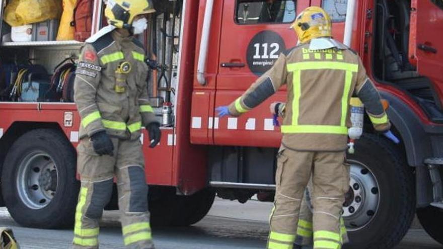 Ensurt per l'incendi de palets de fusta a Sant Vicenç de Castellet