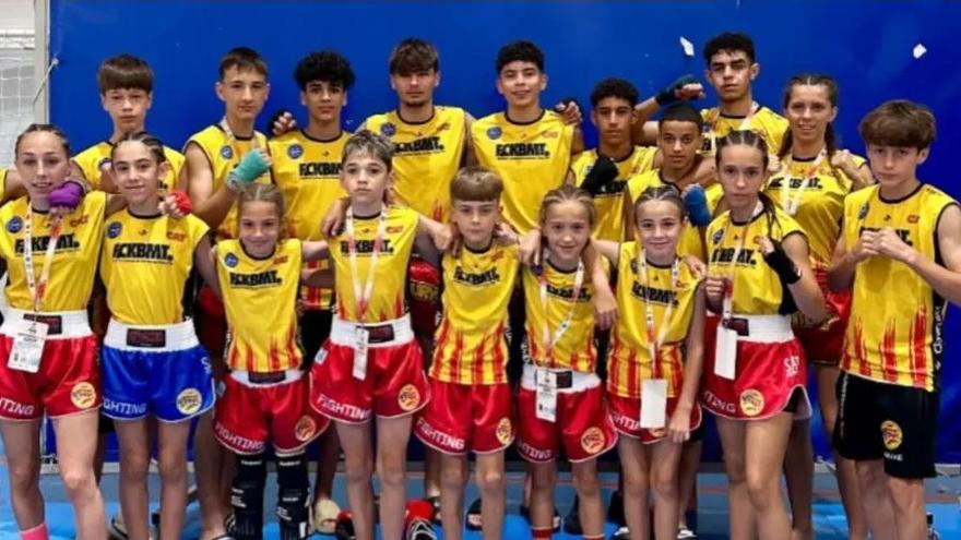 El Pugnator Castellet va obtenir dos ors i quatre plates als estatals escolars de kickboxing