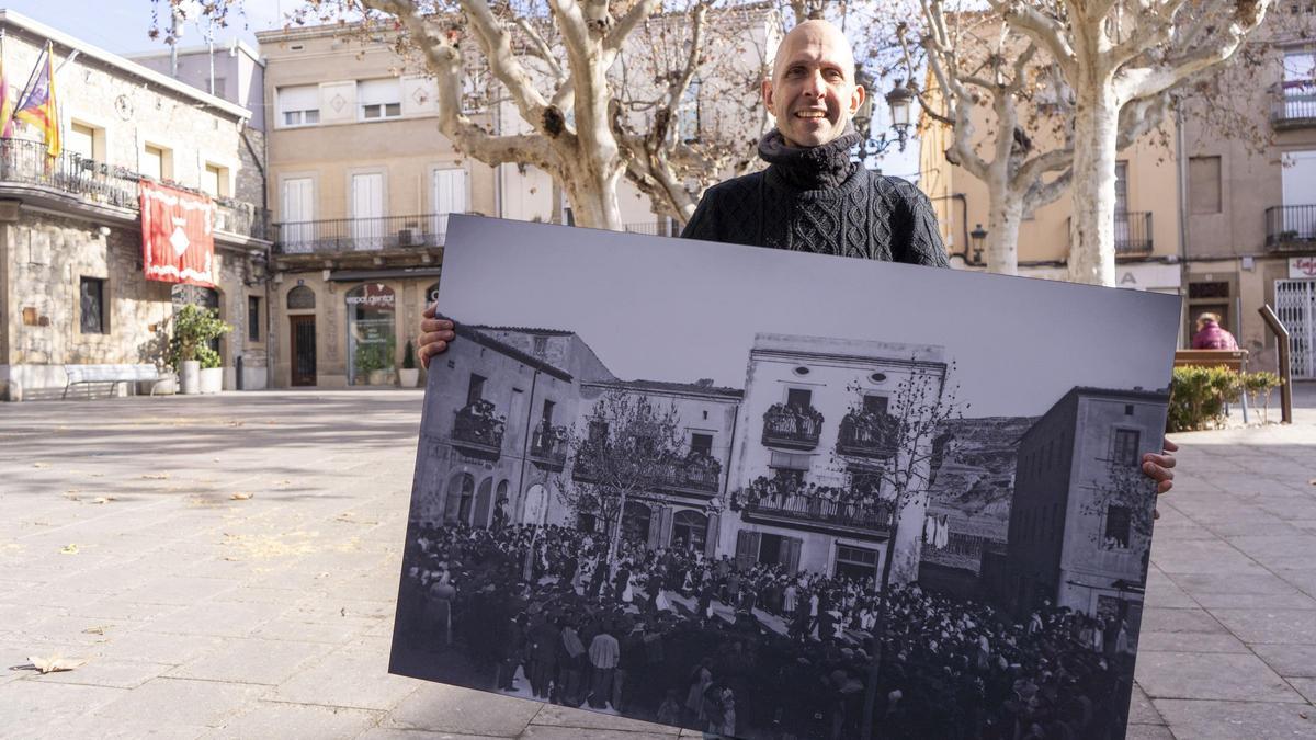 Sant Vicenç recull en un llibre 117 anys d'història del Ball Popular de Gitanes