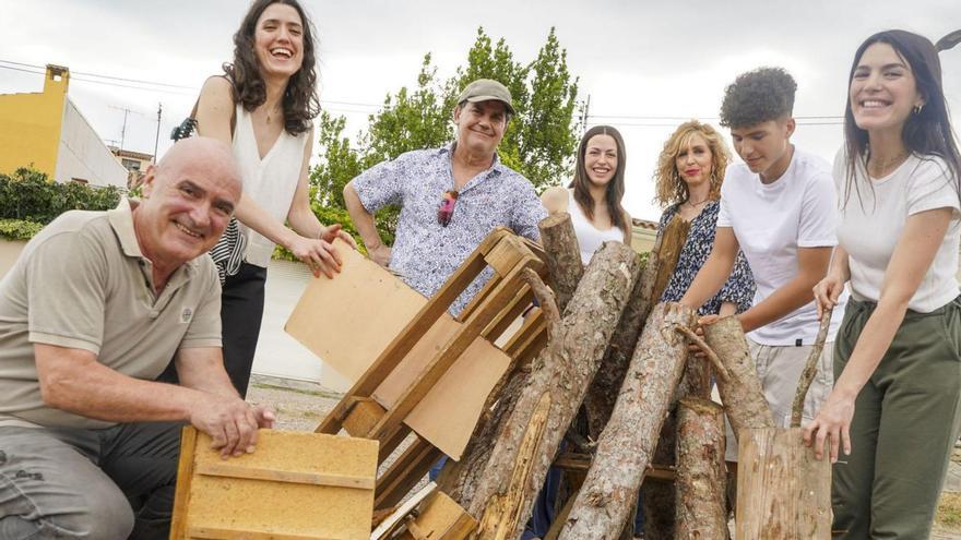 La perseverança d'una família manté la foguera de Sant Joan a Sant Vicenç