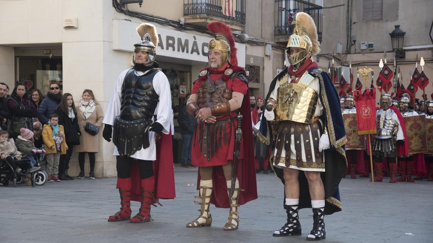 Romans i armats 'envaixen' Sant Vicenç de Castellet     